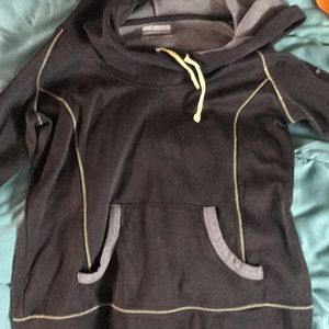 Columbia light-weight hooded long sleeve